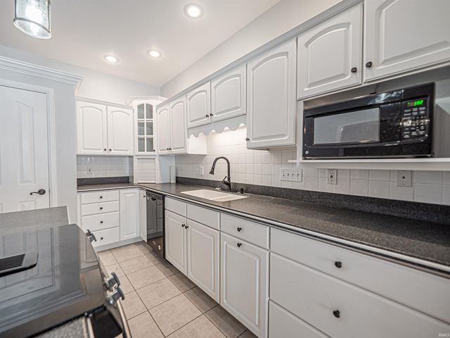 11307 PK Drive, Evansville, IN 47712