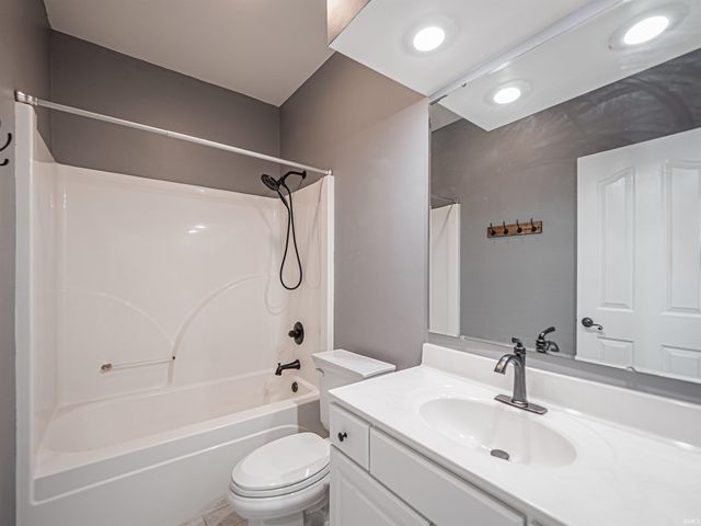 11307 PK Drive, Evansville, IN 47712