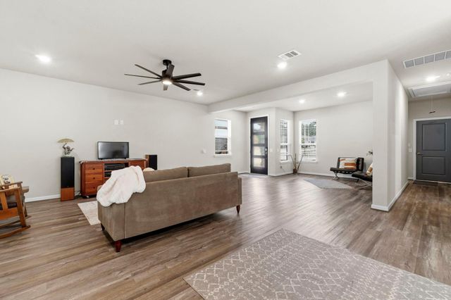 110 Passion Flower Cove, Montgomery, TX 77316