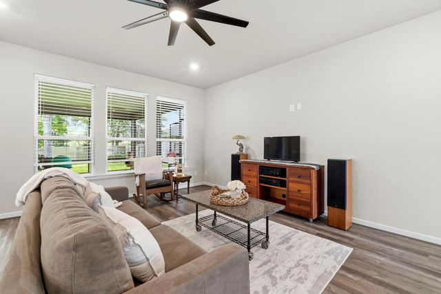 110 Passion Flower Cove, Montgomery, TX 77316