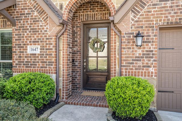 1647 Twistleaf Road, Northlake, TX 76226