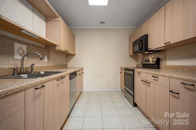 163 Woodland Drive, Columbus, NC 28722