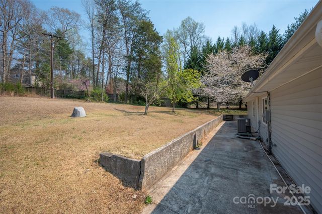 163 Woodland Drive, Columbus, NC 28722
