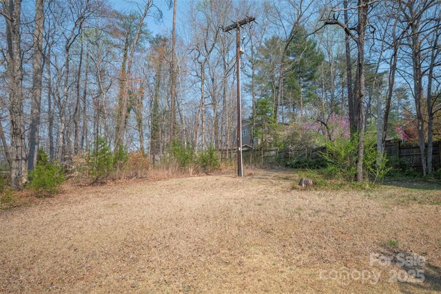 163 Woodland Drive, Columbus, NC 28722