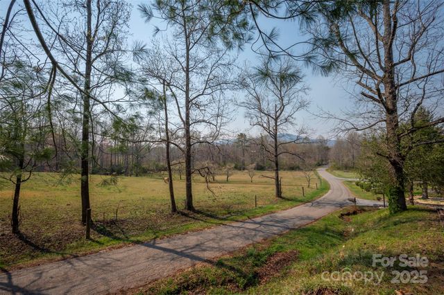 163 Woodland Drive, Columbus, NC 28722
