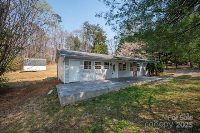163 Woodland Drive, Columbus, NC 28722