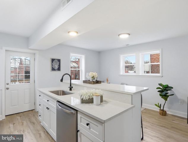 932 E 41ST ST, Baltimore, MD 21218