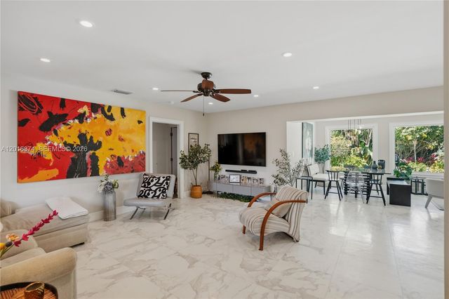 7830 SW 53rd Pl, Miami, FL 33143