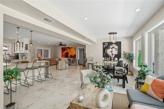 7830 SW 53rd Pl, Miami, FL 33143