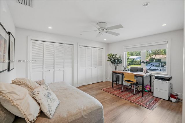 7830 SW 53rd Pl, Miami, FL 33143