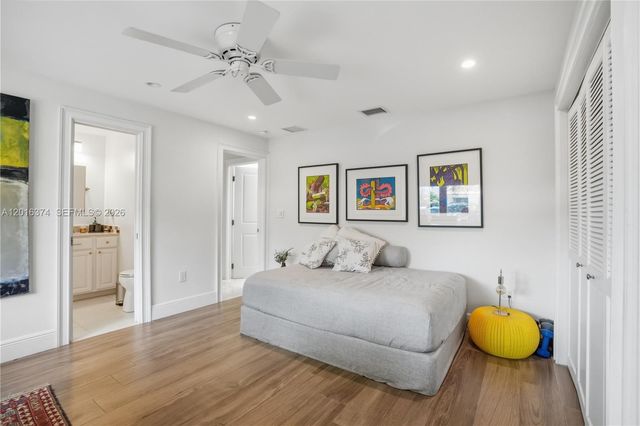 7830 SW 53rd Pl, Miami, FL 33143