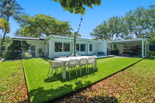 7830 SW 53rd Pl, Miami, FL 33143