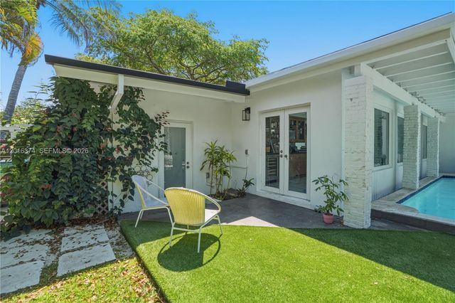 7830 SW 53rd Pl, Miami, FL 33143