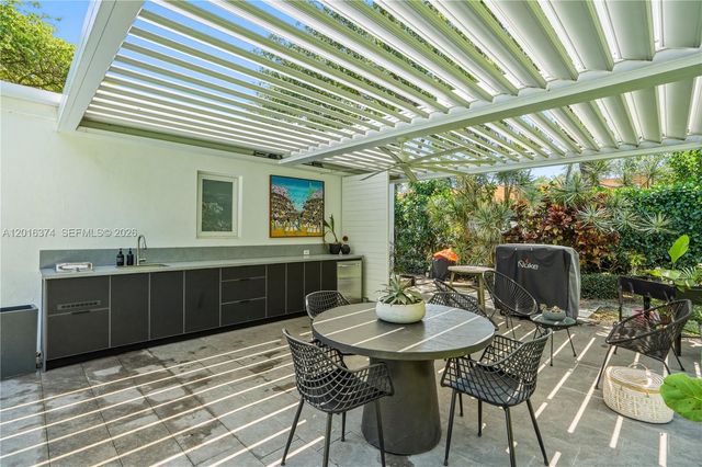 7830 SW 53rd Pl, Miami, FL 33143