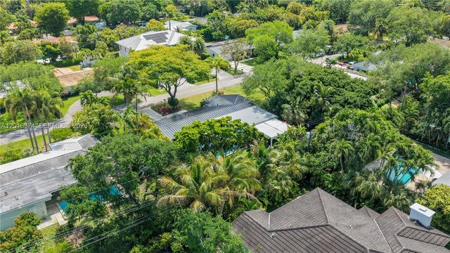 7830 SW 53rd Pl, Miami, FL 33143