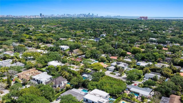 7830 SW 53rd Pl, Miami, FL 33143