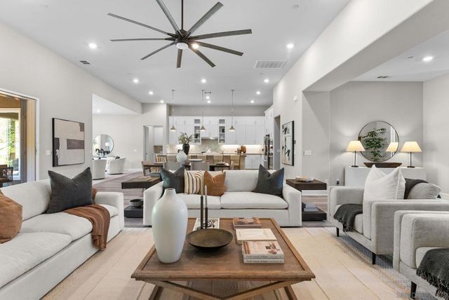 2935 Side Saddle Ln, Escondido, CA 92029