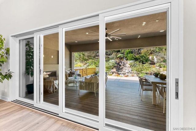 2935 Side Saddle Ln, Escondido, CA 92029