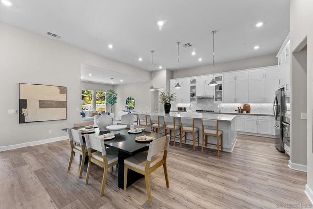 2935 Side Saddle Ln, Escondido, CA 92029