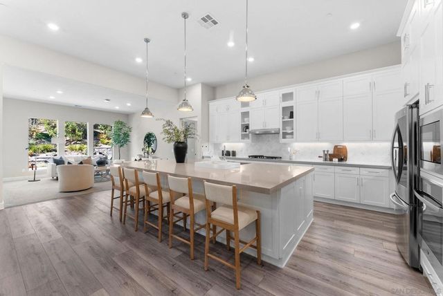 2935 Side Saddle Ln, Escondido, CA 92029