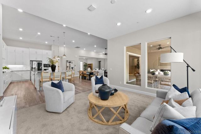 2935 Side Saddle Ln, Escondido, CA 92029