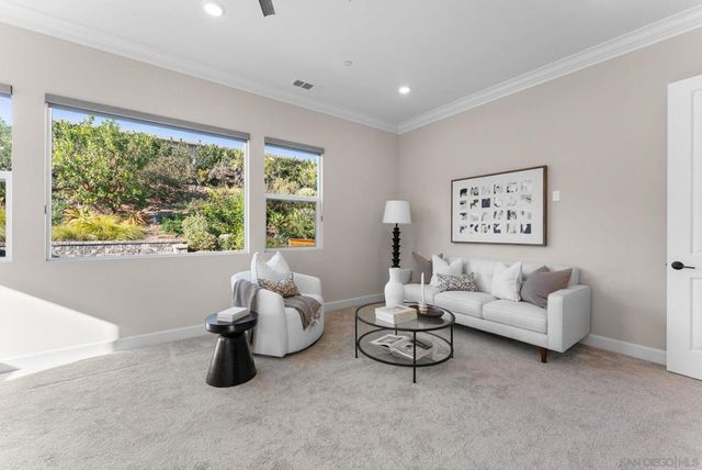 2935 Side Saddle Ln, Escondido, CA 92029