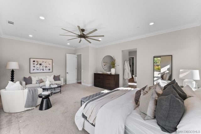 2935 Side Saddle Ln, Escondido, CA 92029