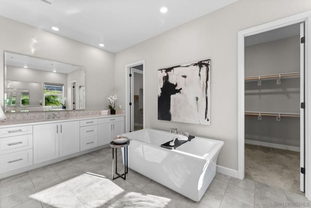 2935 Side Saddle Ln, Escondido, CA 92029