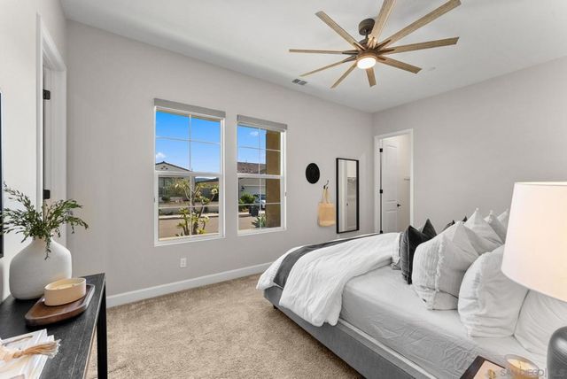 2935 Side Saddle Ln, Escondido, CA 92029