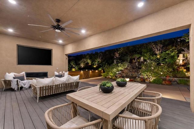 2935 Side Saddle Ln, Escondido, CA 92029