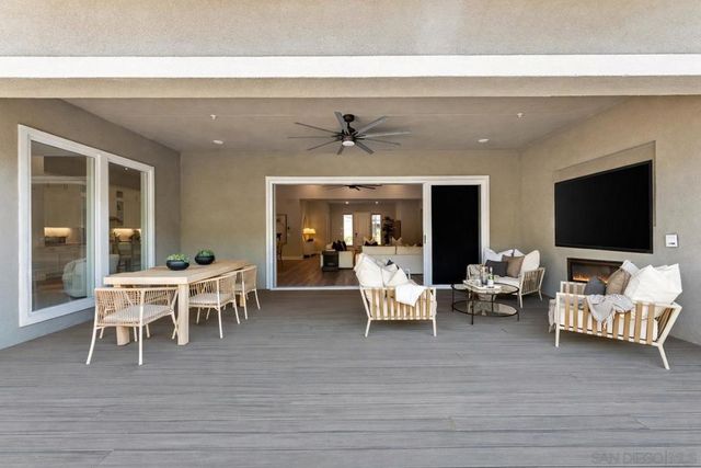 2935 Side Saddle Ln, Escondido, CA 92029