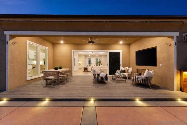 2935 Side Saddle Ln, Escondido, CA 92029