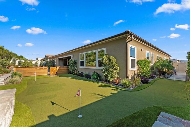 2935 Side Saddle Ln, Escondido, CA 92029