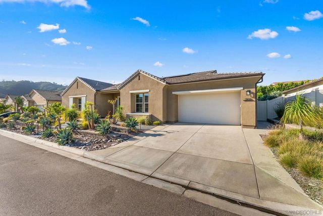 2935 Side Saddle Ln, Escondido, CA 92029