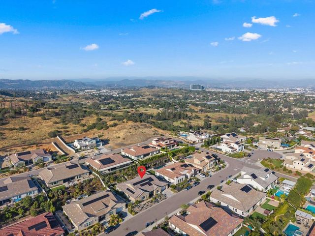 2935 Side Saddle Ln, Escondido, CA 92029