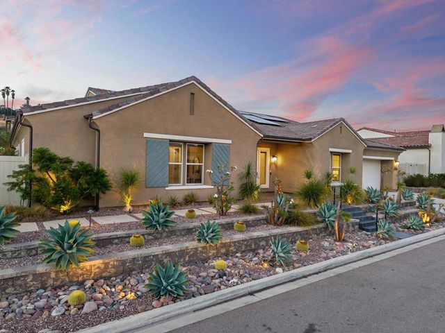 2935 Side Saddle Ln, Escondido, CA 92029