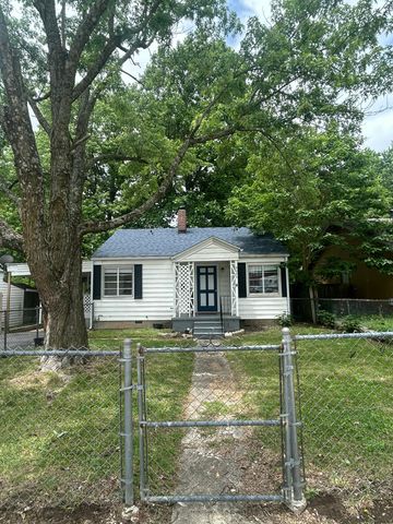 2045 N Weller Avenue, Springfield, MO 65803