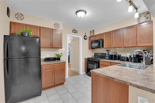 22 Green Acres Road, Bellefontaine Nghbrs, MO 63137