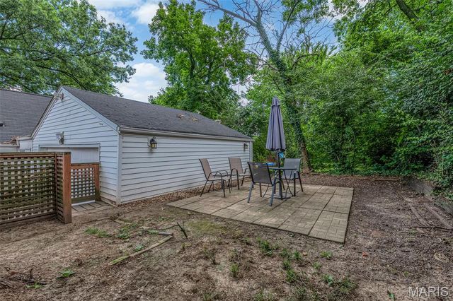 22 Green Acres Road, Bellefontaine Nghbrs, MO 63137