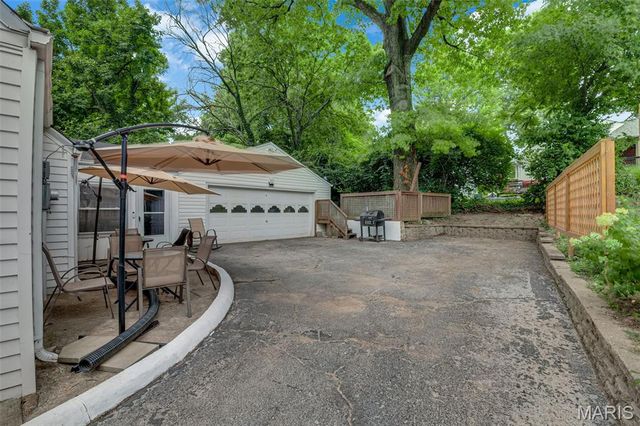 22 Green Acres Road, Bellefontaine Nghbrs, MO 63137