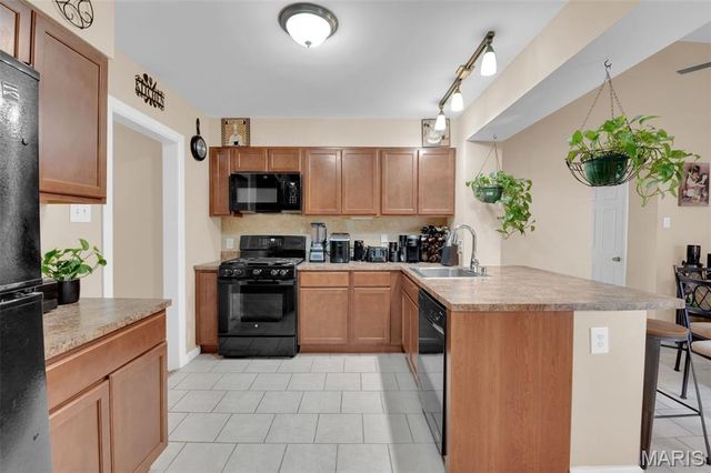 22 Green Acres Road, Bellefontaine Nghbrs, MO 63137