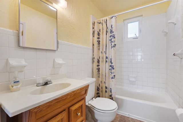 2000 SOUTH STREET, Leesburg, FL 34748
