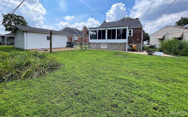 602 BOENECKE Court, Bella Villa, MO 63125