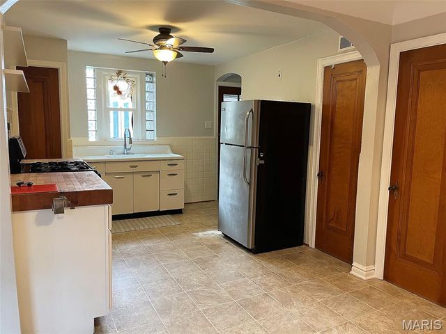 602 BOENECKE Court, Bella Villa, MO 63125