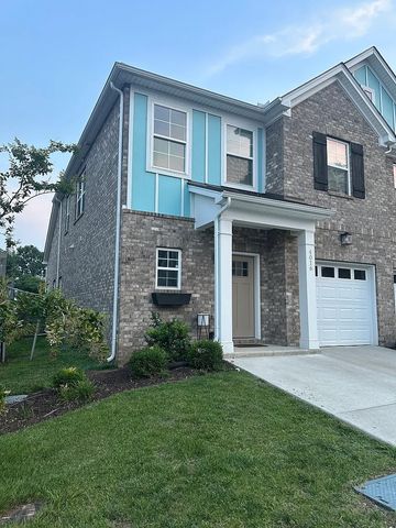 4016 Opal Dr, Hendersonville, TN 37075