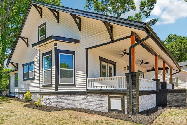 616 14th Street SW, Hickory, NC 28602