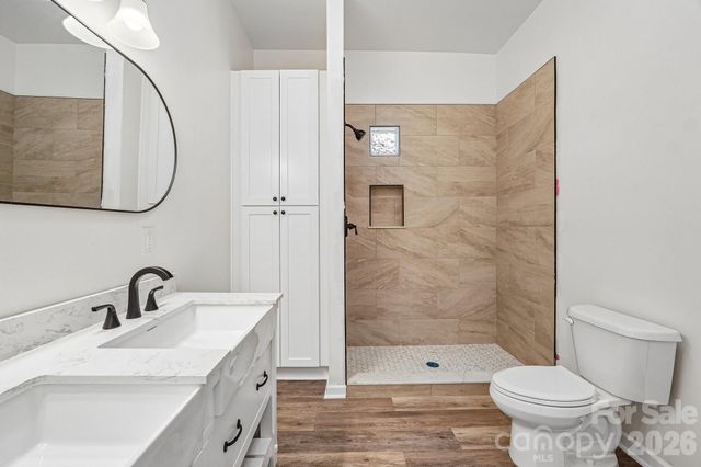 616 14th Street SW, Hickory, NC 28602