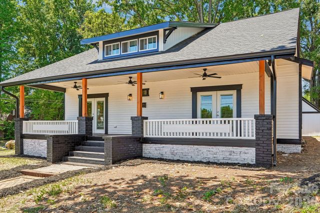 616 14th Street SW, Hickory, NC 28602