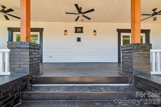 616 14th Street SW, Hickory, NC 28602