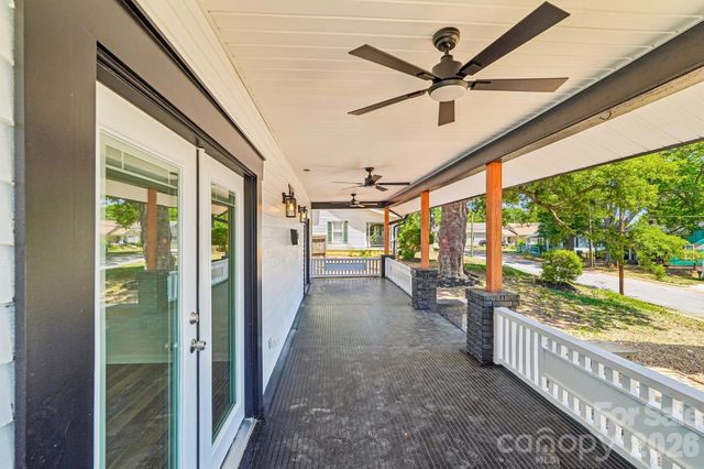 616 14th Street SW, Hickory, NC 28602